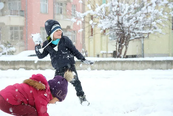 konya-yarin-okullar-tatil-mi-20-aralik-konya-kar-tatili-aciklamasi-geldi-mi-konya-valiligi-1639911916387.jpg