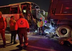 Sakarya'da TEM Otoyolu'nda zincirleme facia! Ölü ve yaralılar var