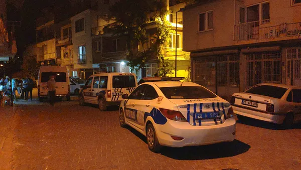 1626903911797.jpg Denizli'de vahşet! Uyuyan annesini boğduktan sonra boğazını kesti - 1