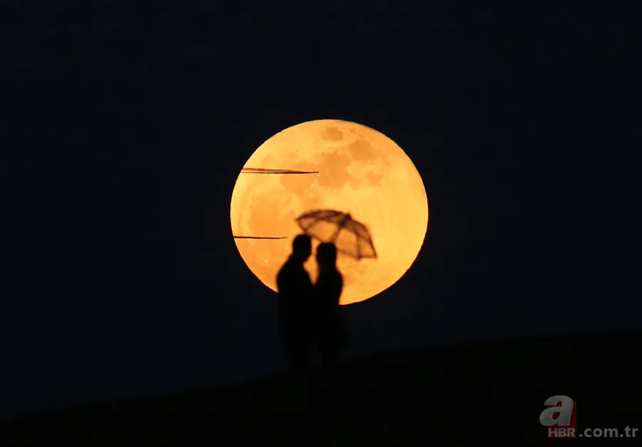 'Süper Kanlı Mavi Ay Tutulması' görsel şölen oluşturdu 9