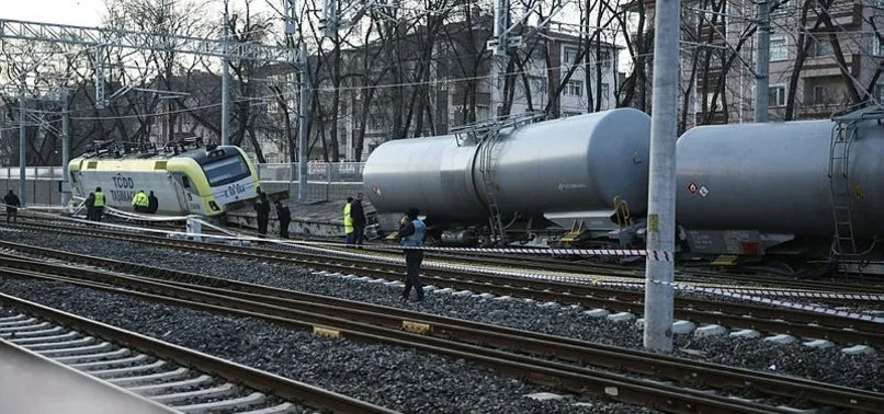 Ankara'da yük treni raydan çıktı! A Haber olay yerinde...
