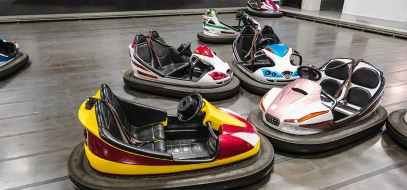 Lunaparkta 'çarpışan otoya çok çarptın' kavgası: 4 yaralı