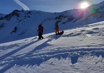 Erciyes'te mahsur kalan 2 dağcı kurtarıldı