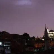 İstanbulda beklenen yağış başladı