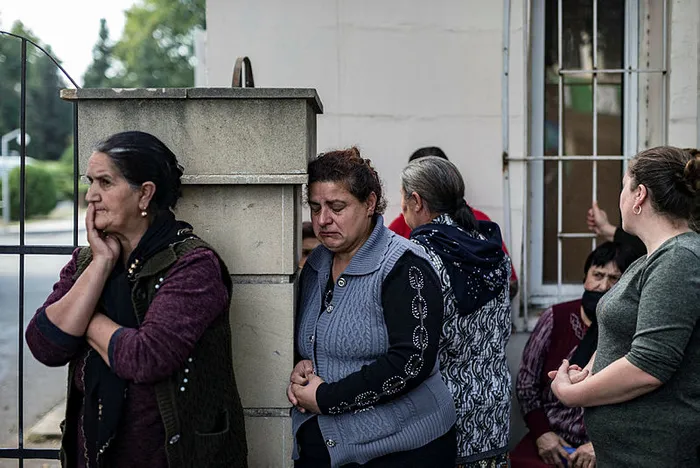 Son dakika: Azerbaycan'da cenazeler Ermeni saldırısı ihtimaline karşı gece defnedildi - 4