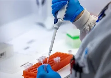 Koronavirüste 'Eris varyantı' risk oluşturuyor mu? Uzman isimden flaş açıklama