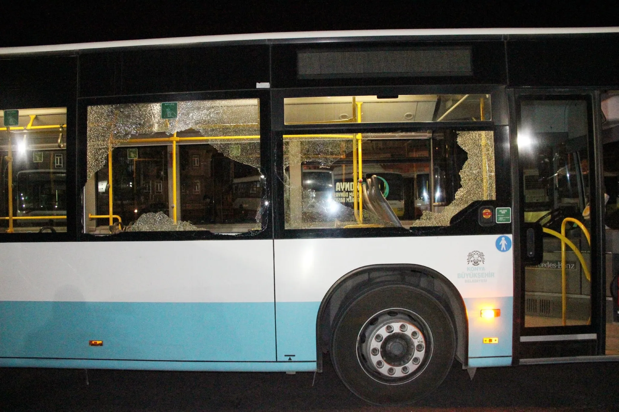 Konya'da otobüs şoförüne bıçaklı saldırı - 1
