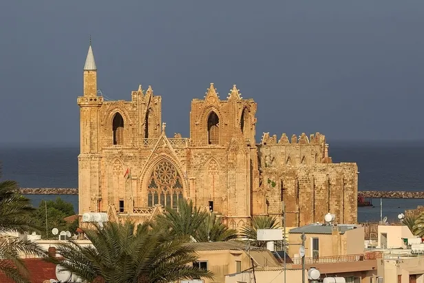 famagusta-nedir-nerede-turk-dusmani-skandal-famagusta-dizisini-kim-cekti-konusu-ne-1725632996334.jpg Famagusta nedir, nerede? Türk düşmanı skandal Famagusta dizisini kim çekti, konusu ne? - 1
