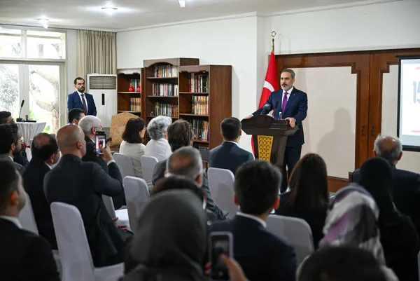 1689417961720.jpg Dışişleri Bakanı Hakan Fidan'dan net FETÖ mesajı: Dünyayı dar etmeye devam edeceğiz - 3