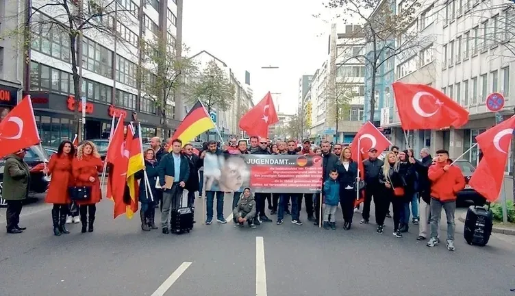 Avrupa’nın İslamofobik evlat avcılığı: Müslüman kimliğini hedef alan çark "koruma" kılıfıyla binlerce çocuğu dininden ve dilinden koparıyor - 6