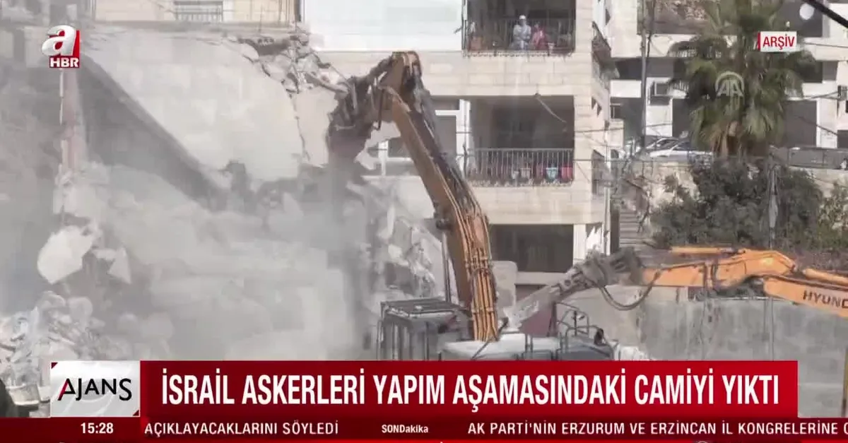 İsrail askerleri yapım aşamasındaki camiyi yıktı