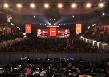 Özgür Özel'den 12 isme veto! CHP'nin yeni parti meclisi belli oldu