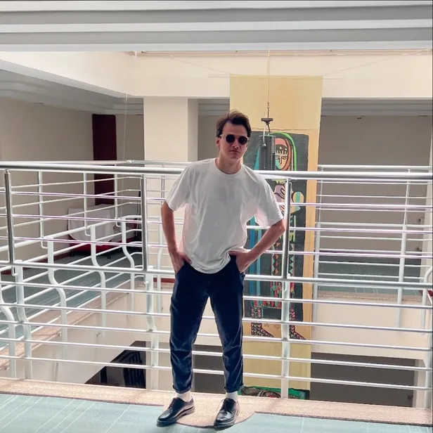 kursat-demir-kimdir-aile-saadetinin-doberman-selimi-kursat-demir-kac-yasinda-aslen-nereli-iste-oynadigi-dizile-1750074343106.jpg Kürşat Demir (Instagram)