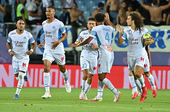 Milli futbolcu Cengiz Ünder Olympique Marsilya formasıyla ilk golünü attı