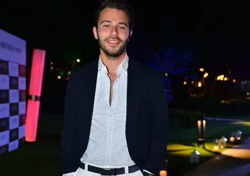 Hakan Sabancı'dan aşk torpili
