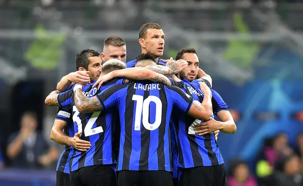 Galatasaray’dan Edin Dzeko hamlesi! Yıldız oyuncuya teklif yapıldı