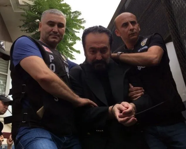 Adnan Oktar davasında 'turnike sistemi' itirafı! Tutuksuz sanık mahkemede iğrenç detayları anlattı