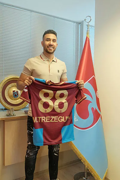 trabzonspora-imza-atan-trezeguetden-ilk-aciklamalar-1656962205404.jpg Trabzonspor’a imza atan Trezeguet'ten ilk açıklamalar - 6