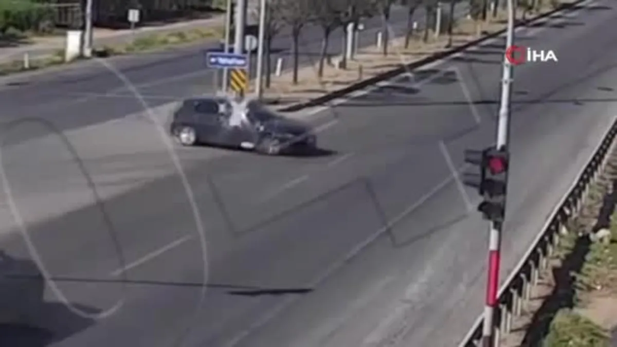 Kırıkkale'deki trafik kazaları KGYS kamerasında