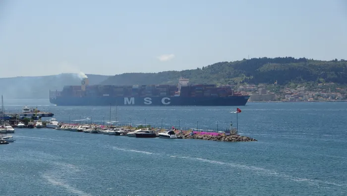 Son dakika: Çanakkale Boğazı 9 saat tek yönlü gemi trafiğine kapatıldı - 1