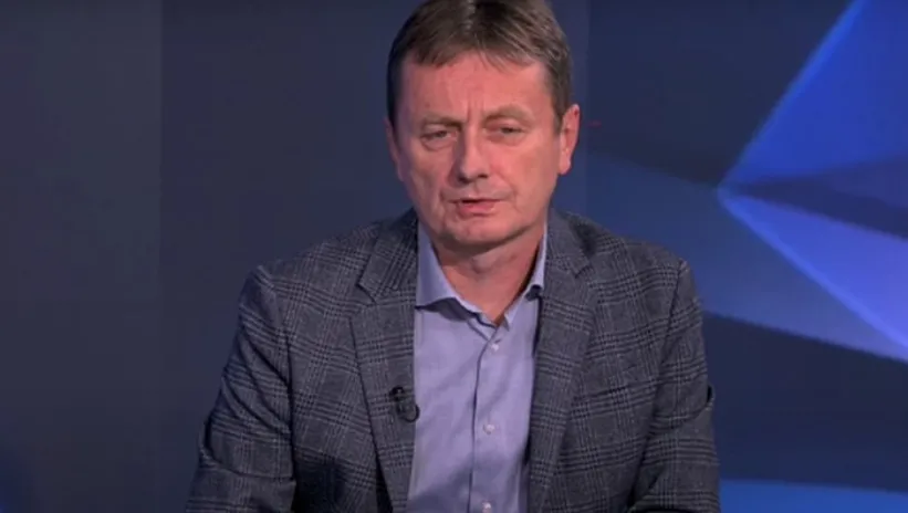 SIRP BAKAN PROGRAMDA BEYİN KANAMASI GEÇİRDİ 