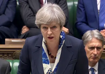 İngiltere Başbakanı Theresa May özür diledi