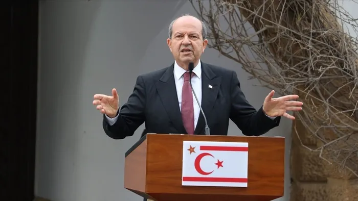 KKTC Cumhurbaşkanı Tatar’dan Rum lider Anastasiadis’e ders niteliğinde cevap: Kıbrıs’ı kan gölüne çevirdiğini unutmuş