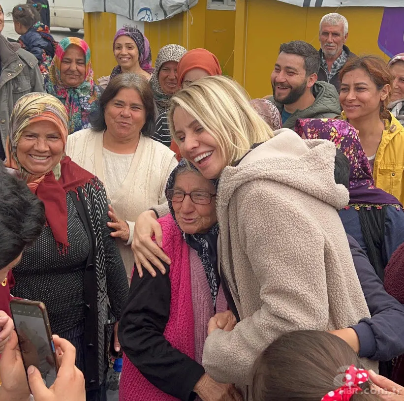 Esra Erol depremzedelerin yaralarını sardı! Hatay paylaşımları gönülleri fethetti 1