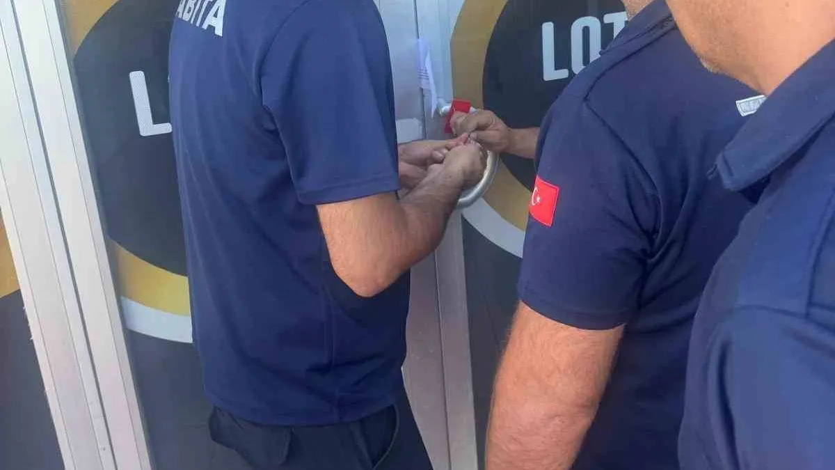 Ruhsatsız güzellik merkezi ve masaj salonu mühürlendi