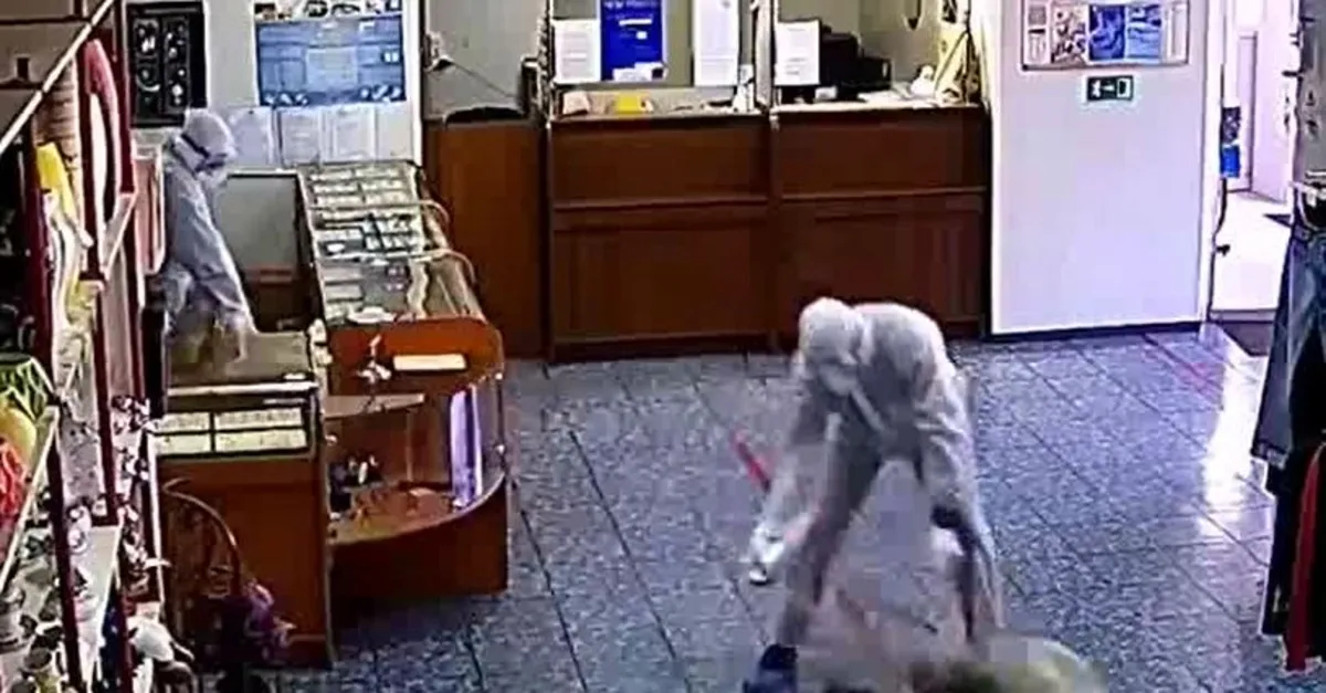 Koronavirüs koruyucu ekipmanlı soygun