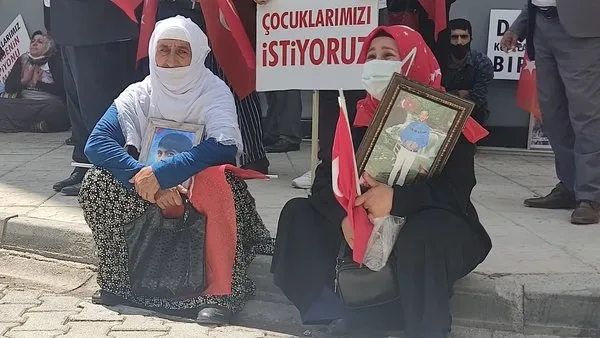 Van’daki evlat nöbetindeki ailelerden Kılıçdaroğlu'na sert tepki: Kente geldi feryadımızı duymadı - 2