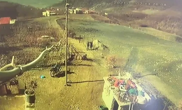 osmaniyede-arazi-anlasmazligi-cinayeti-o-anlar-kamerada-1638702115524.jpg Osmaniye’de arazi anlaşmazlığı cinayeti: O anlar kamerada - 2