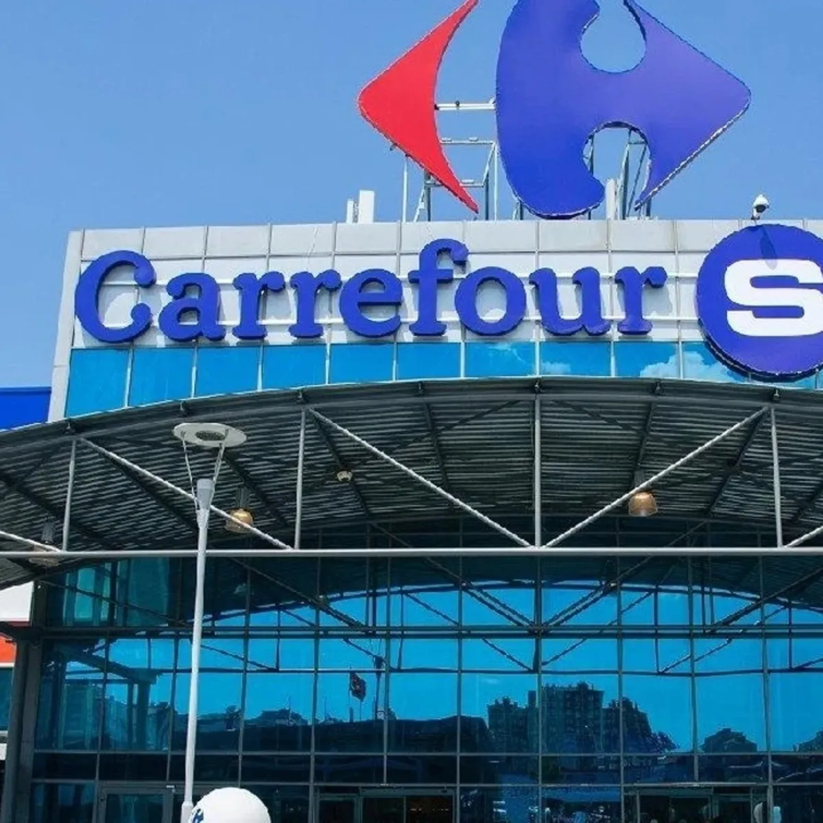 A101’in CarrefourSA’yı devralmasına şartlı onay! 48 mağaza elden çıkarılacak