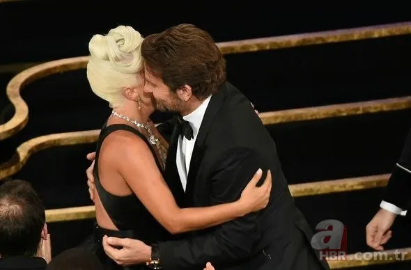 Oscar Ödül Töreni’nine Lady Gaga ile Bradley Cooper’ın sahnedeki halleri damga vurdu