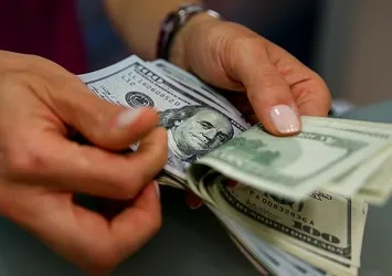 Dolar güne düşüşle başladı