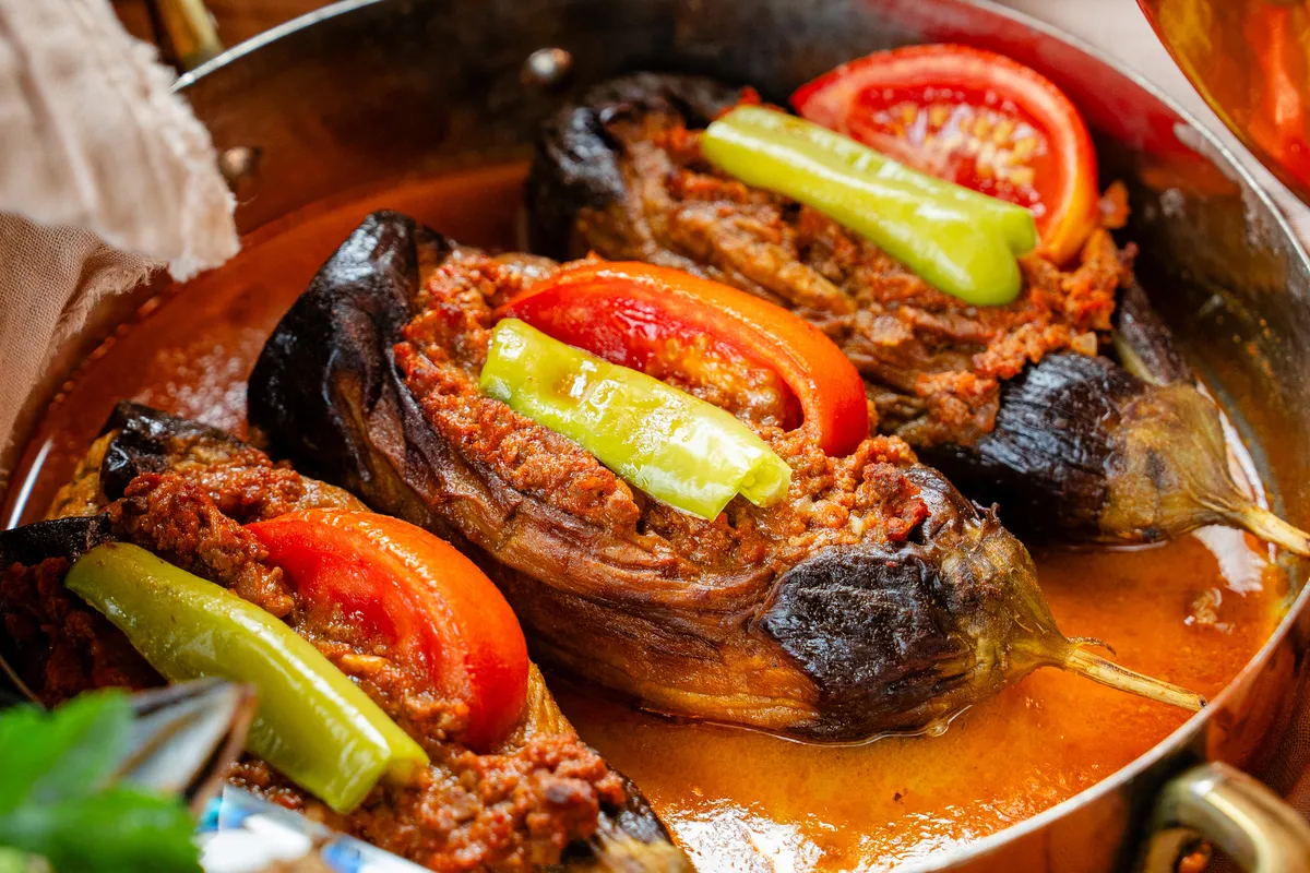 Kentin gastronomi rotasında farklı kültürlerin izlerini taşıyan lezzetler yer alıyor. (Foto: ahaber.com.tr)