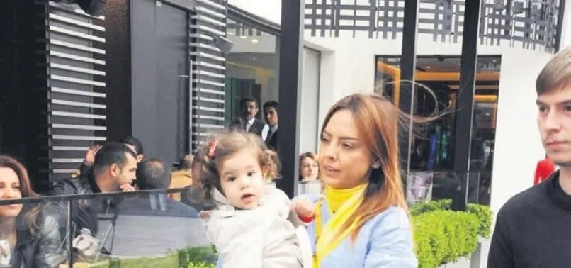 ebru gundes kizini artik luks yat ile degil deniz taksi ile okula gonderiyor a haber son dakika magazin haberleri