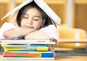 Kitap okuyan çocuk daha fazla kazanıyor