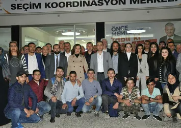 Buca'da 44 CHP'li AK Parti'ye geçti