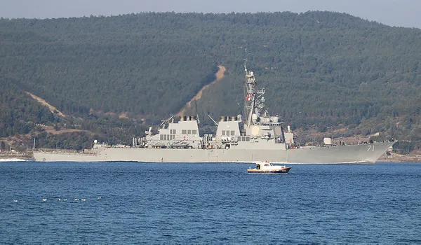 Çanakkale Boğazı'ndan geçti! İşte o görüntüler - 1