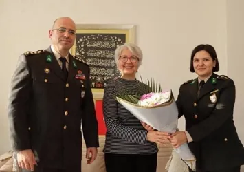 Emekli öğretmenden Mehmetçiğe duygulandıran hediye!