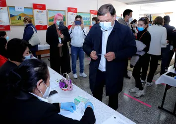 Kırgızistan'da Kovid-19 gölgesinde seçim heyecanı