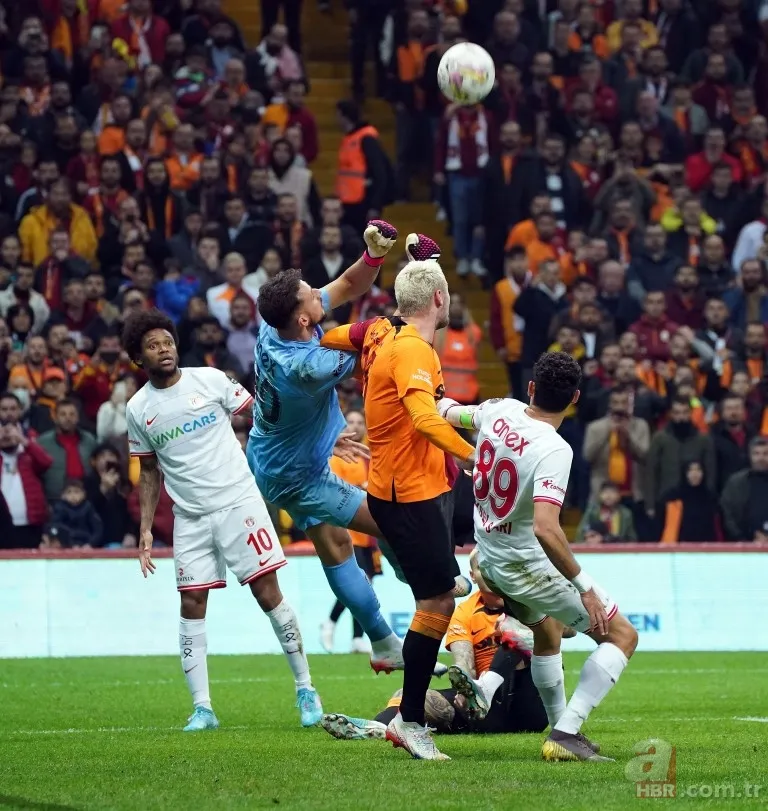 Okan Buruk'tan transfer sözleri: Çalışmalar var 15