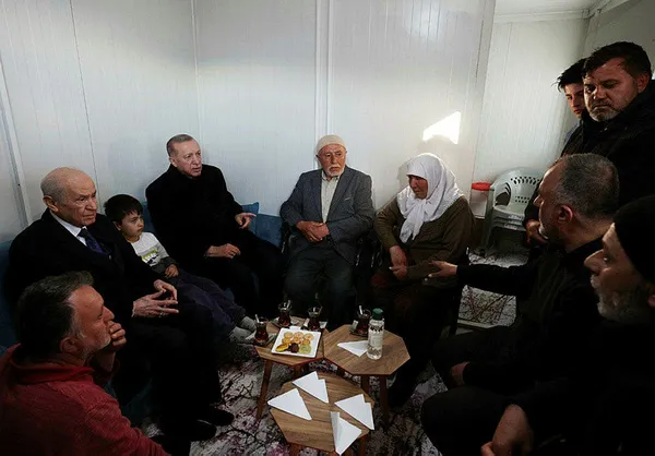 mhp-genel-baskani-devlet-bahceliden-depremzedelere-hakaret-skandalina-sert-tepki-affedilemez-bir-alcakliktir-1684421145613.jpg MHP Genel Başkanı Devlet Bahçeli'den "depremzedelere hakaret" skandalına sert tepki: Affedilemez bir alçaklıktır - 4