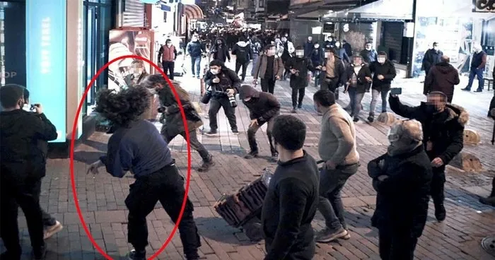 Kadıköy'deki vandallıkta terör detayı! Polis araçlarına saldırıp konteynerleri ateşe vermişlerdi - 4