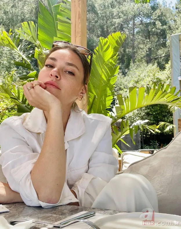 Bebek bekleyen Aslı Enver eşine poz verdi! Fotoğraflarına beğeni yağdı 12