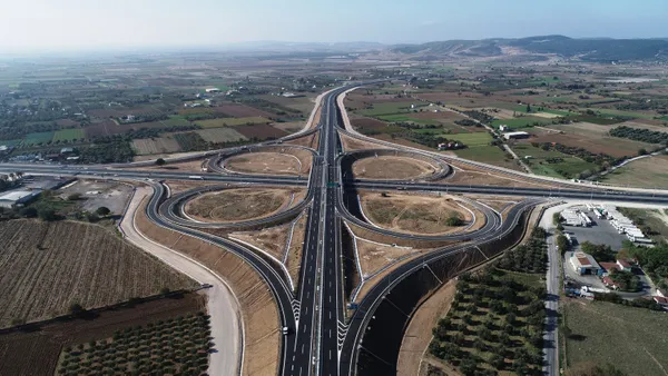 Menemen-Aliağa-Çandarlı Otoyolu açılıyor! 1.5 saatlik 40 dakikaya düşecek
