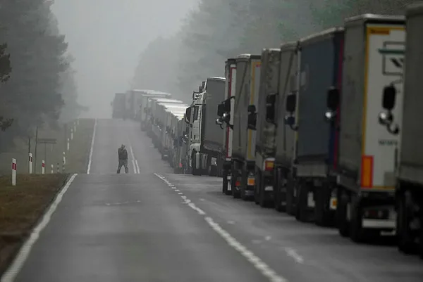 Belarus-Polonya krizinde TIR kuyruğu! Sınırda dev bekleyiş - 4