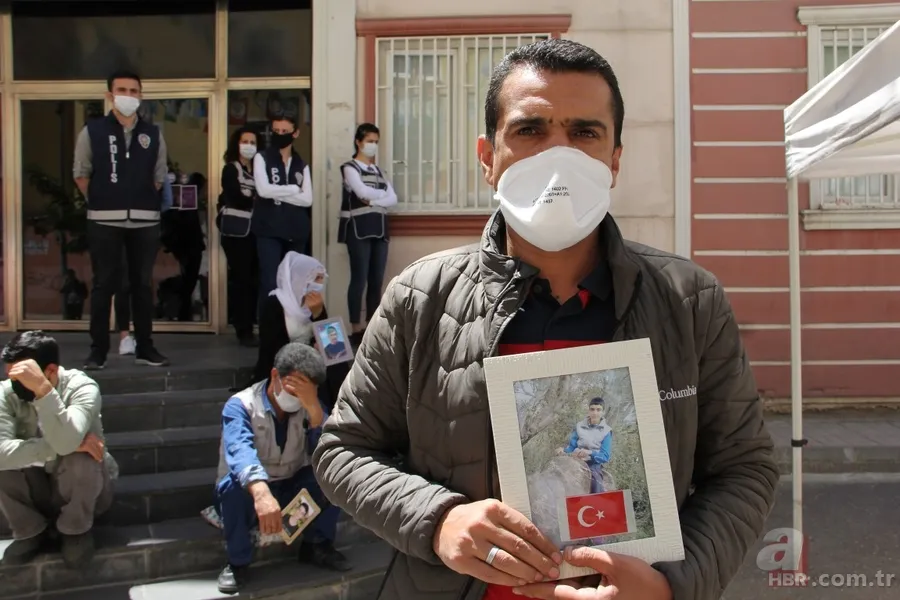 Diyarbakır'da evlat nöbetindeki ailelerden HDP'li vekillere "makam aracı" tepkisi 24