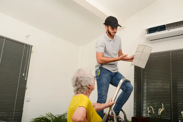 1691476697777.jpg Klimaları bozulan çift dehşeti yaşadı! Tamirci beklerken sıcaktan öldüler - 3
